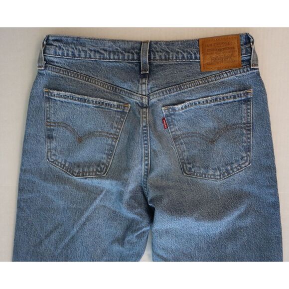 Levi's Women's Sz 27 x 30 Medium Wash Middy Ankle Flare Stretch Denim Jeans - Picture 6 of 9